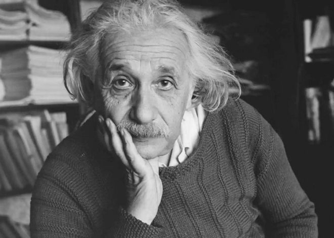 بیوگرافی آلبرت انیشتین + علت مرگ انیشتین